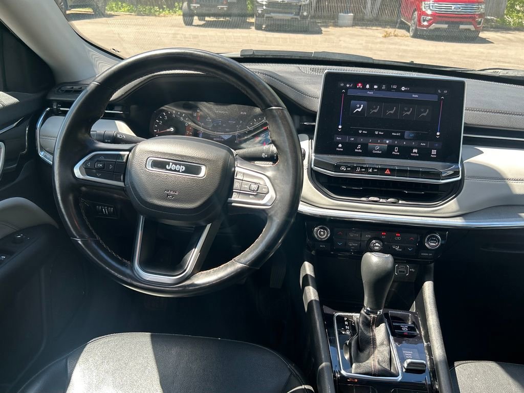 Used 2022 Black Jeep Limited 4x4 image 13