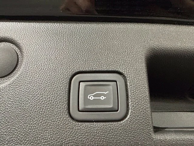 Used 2023 Black Chevrolet Premier image 11