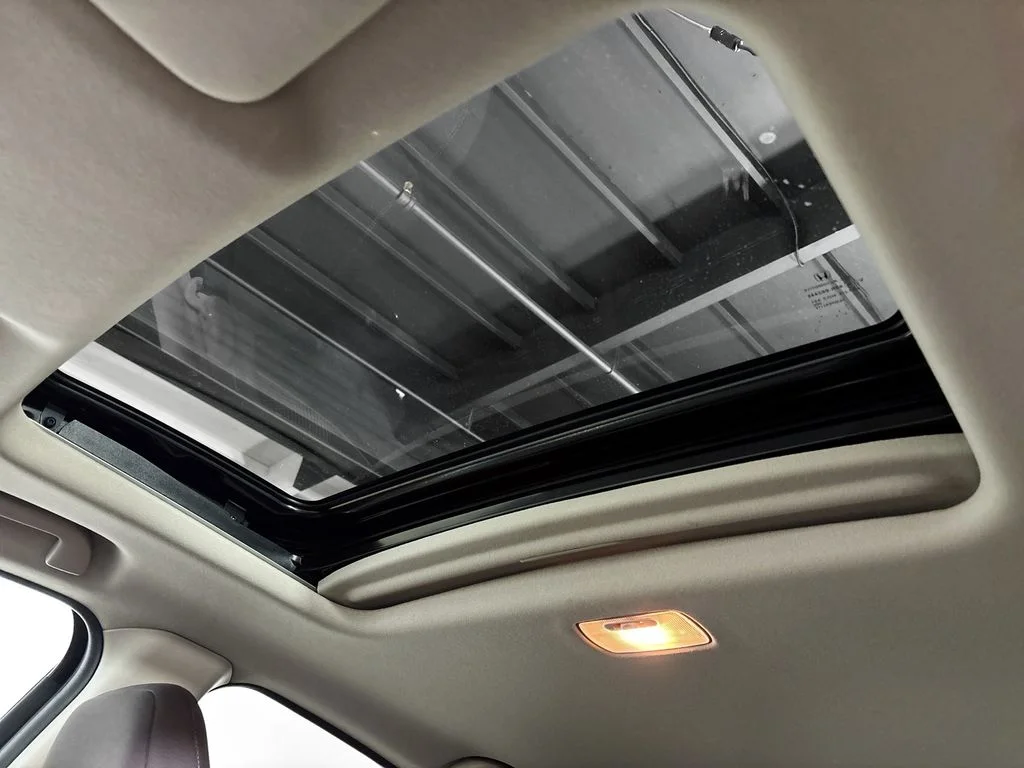 Used 2022 Gray Honda EX image 19