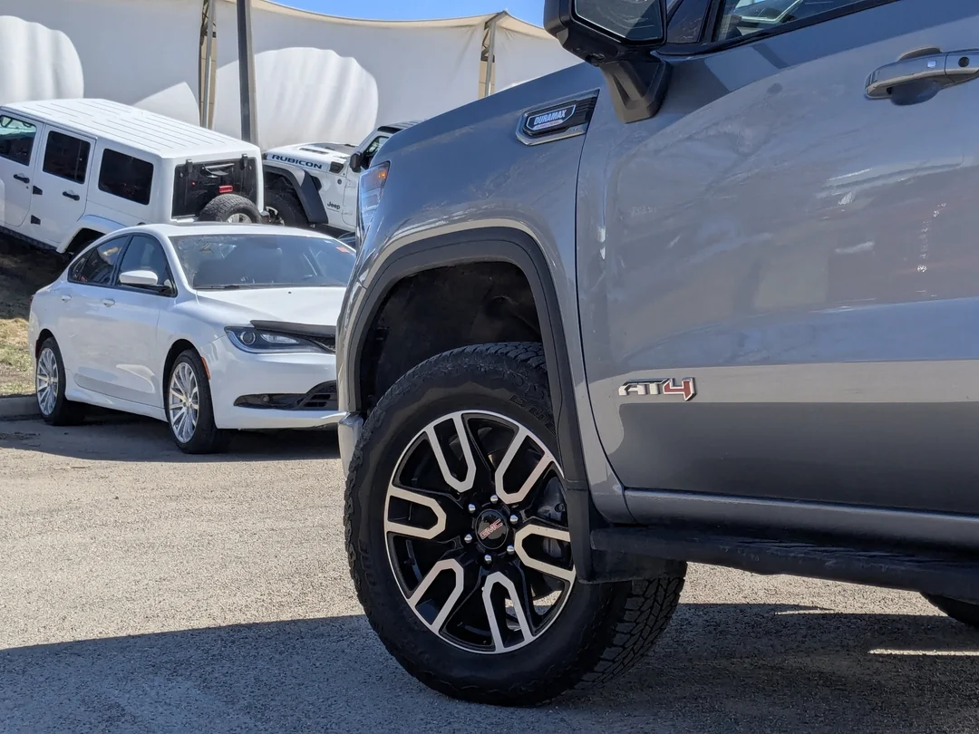 Certified Used 2025 Grey GMC AT4 - - 4WD - 2Lift - X31 Pkg - AT4 Premium Pkg & More! image 11