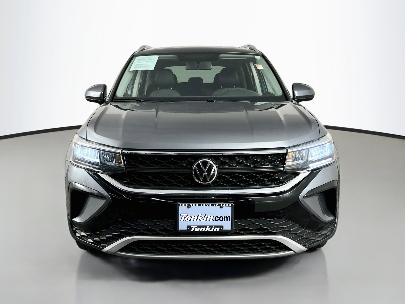 Used 2022 Platinum Gray Metallic Volkswagen 1.5T SE image 2