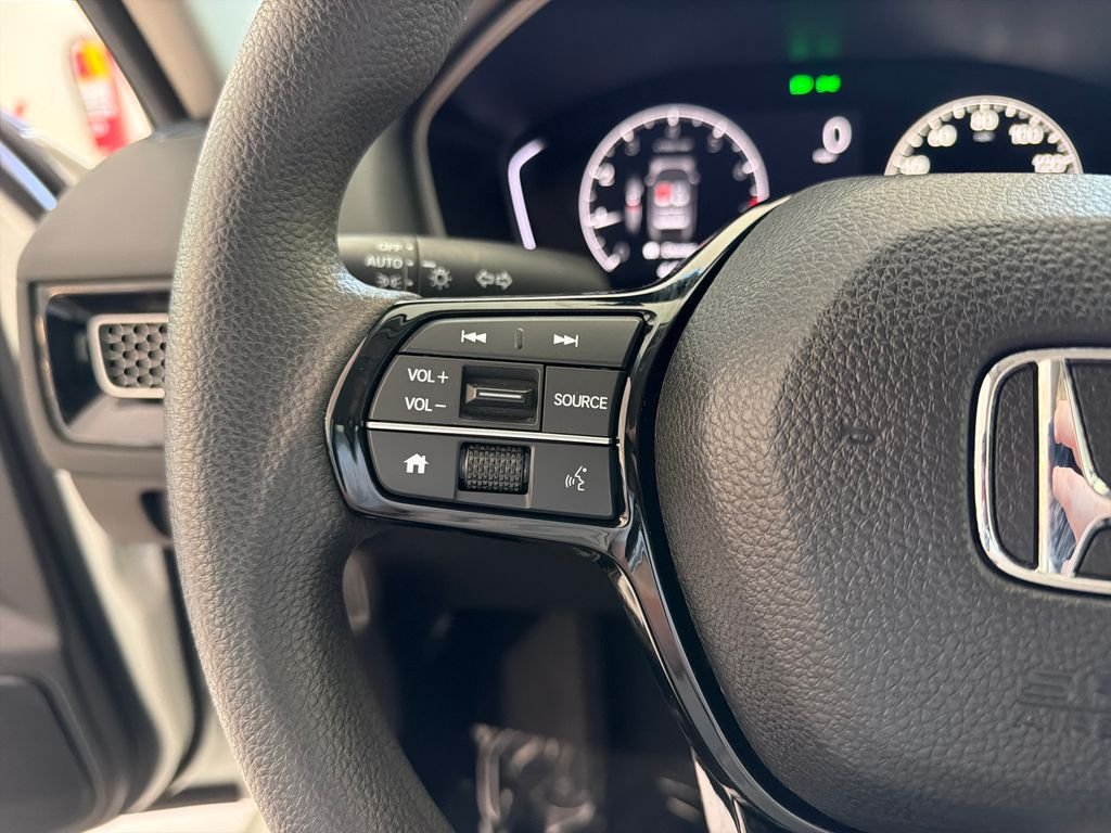 Used 2024  Honda LX image 24
