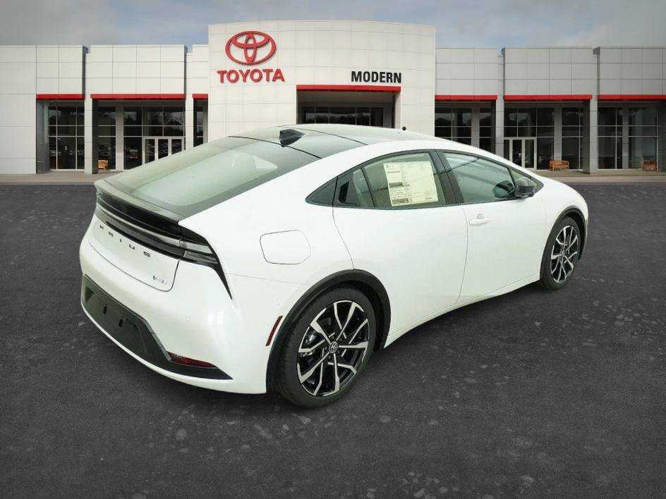 New 2026 Wind Chill Pearl Toyota XSE Premium image 10