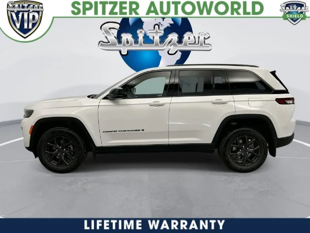 New 2027 Bright White Clear-Coat Paint Jeep Altitude image 7