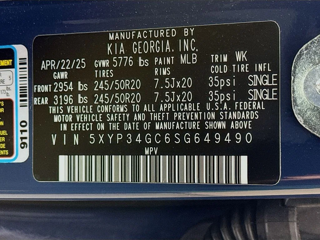 Used 2025 Black Kia EX image 43