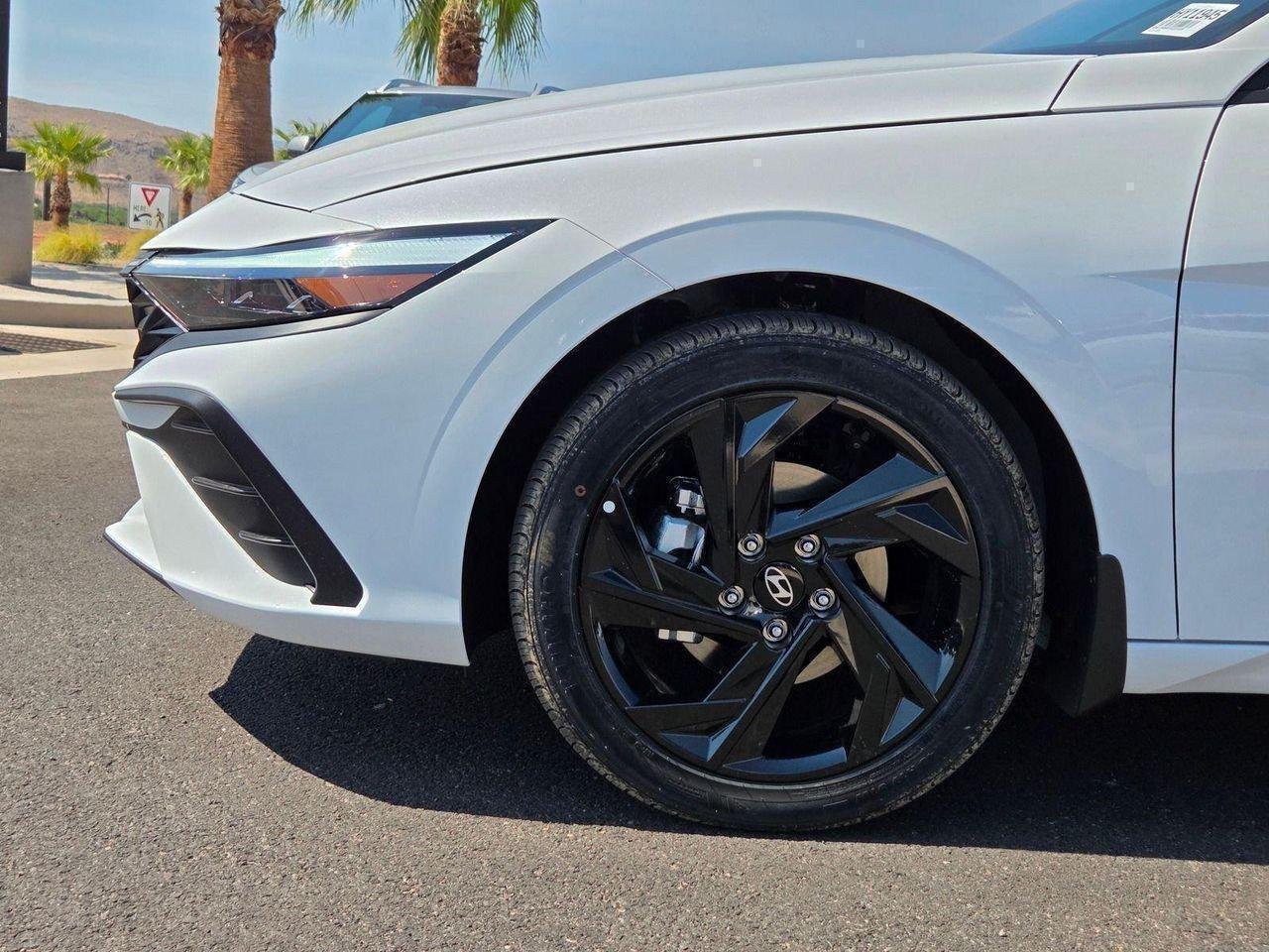 New 2026 White Hyundai SEL Sport image 5