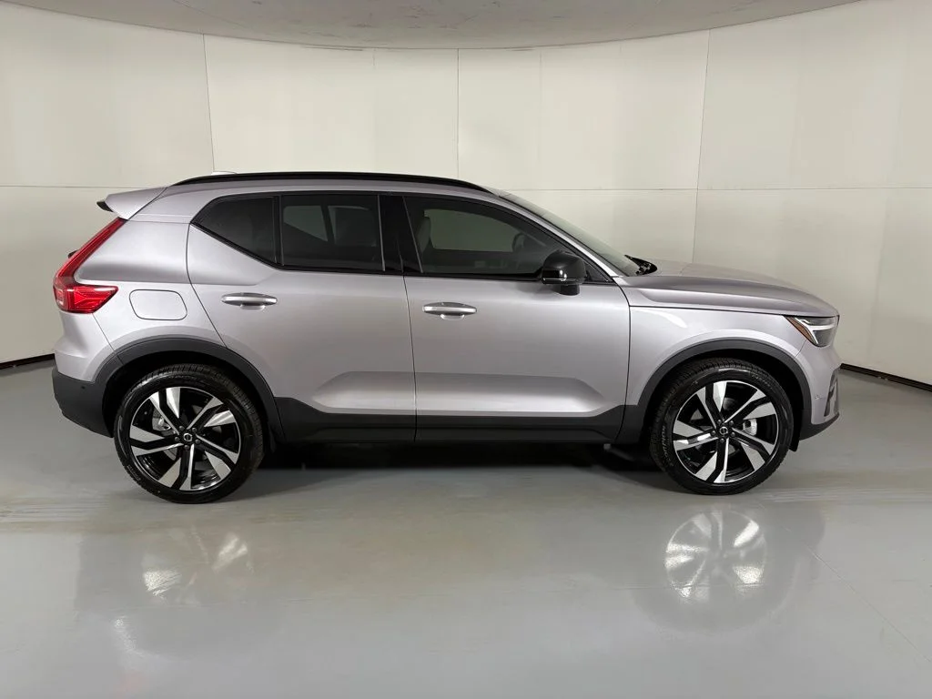 New 2026 Aurora Blue Volvo Ultra image 9