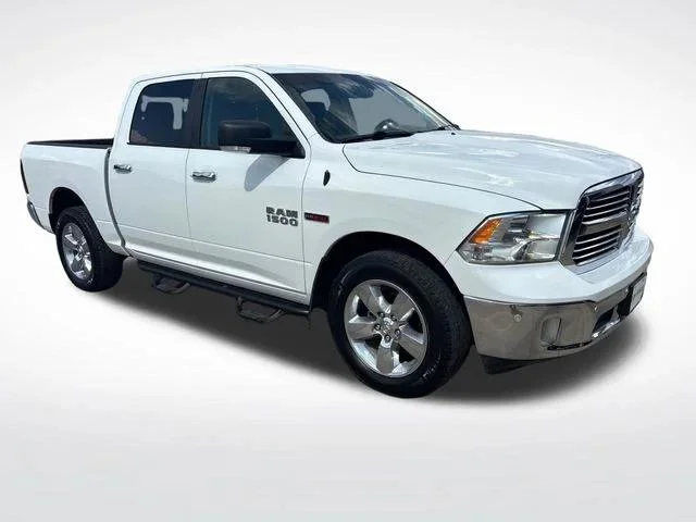 Used 2015 White RAM Lone Star image 7