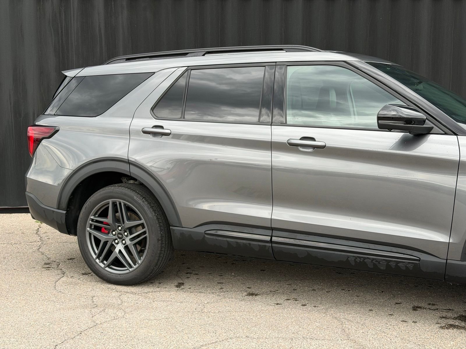 Used 2025 Gray Metallic Ford ST-Line image 5