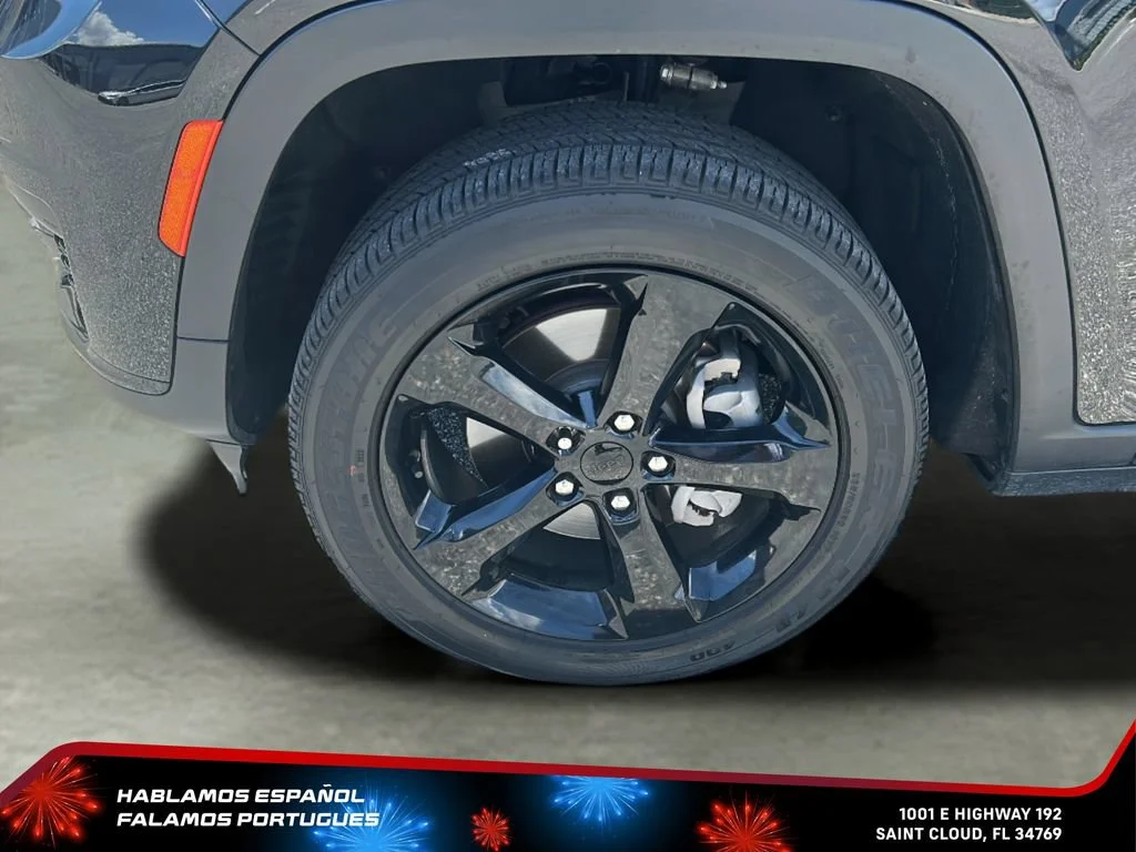 Used 2024 Black Jeep Altitude X 4x4 image 33