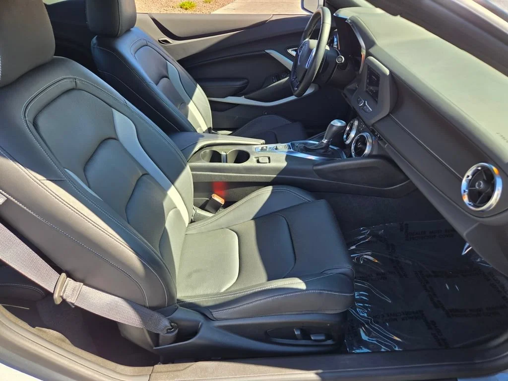 Used 2023 SHARKSKIN METALLIC Chevrolet 2LT image 15