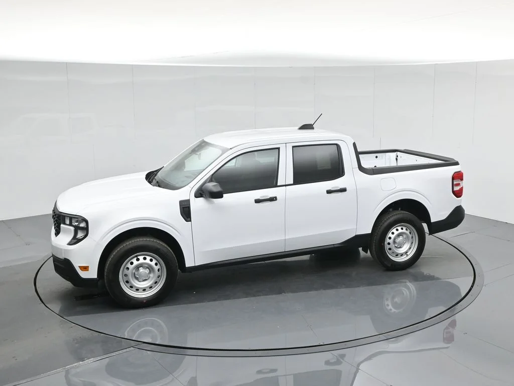 New 2026 Oxford White Ford XL image 40
