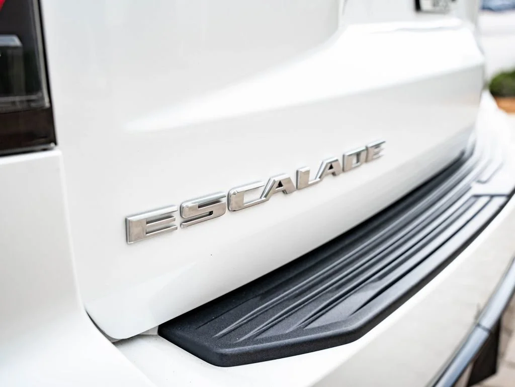 Used 2023 Crystal White Tricoat Cadillac Sport image 16