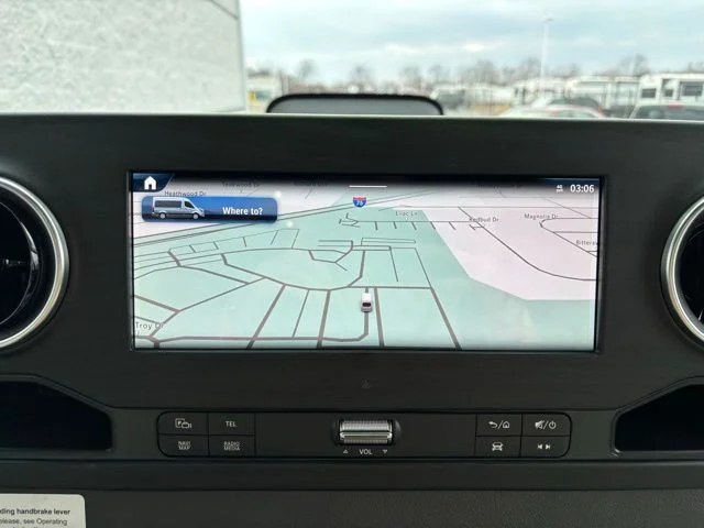 New 2026 Grey Mercedes-Benz Discovery Cross Country image 33