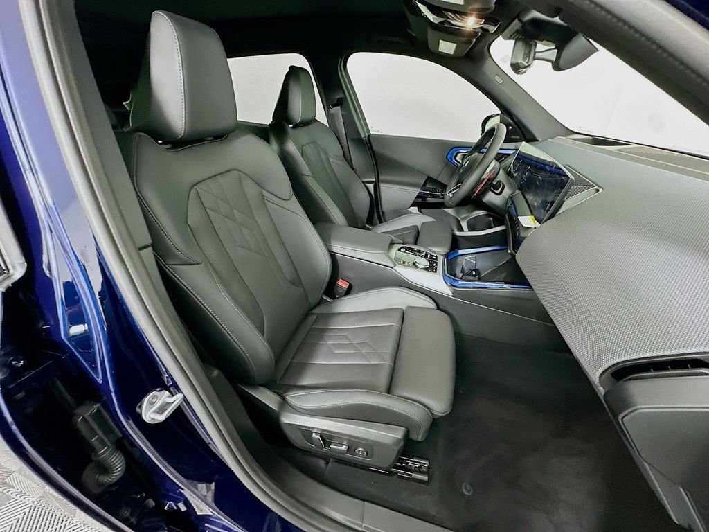 Used 2026 Tanzanite Blue II Metallic BMW M50 xDrive image 27