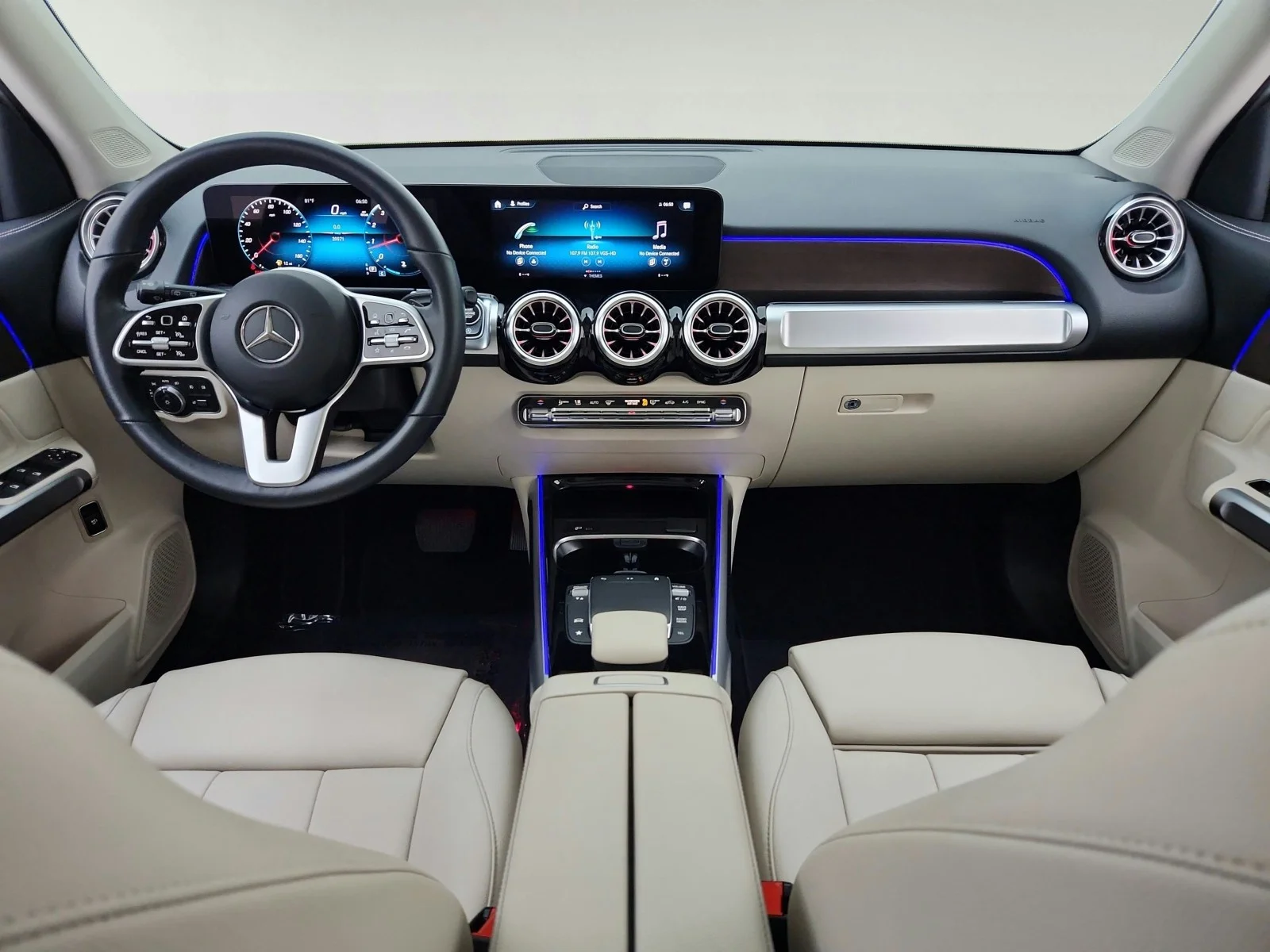 Certified Used 2023 Polar White Mercedes-Benz GLB 250 image 24