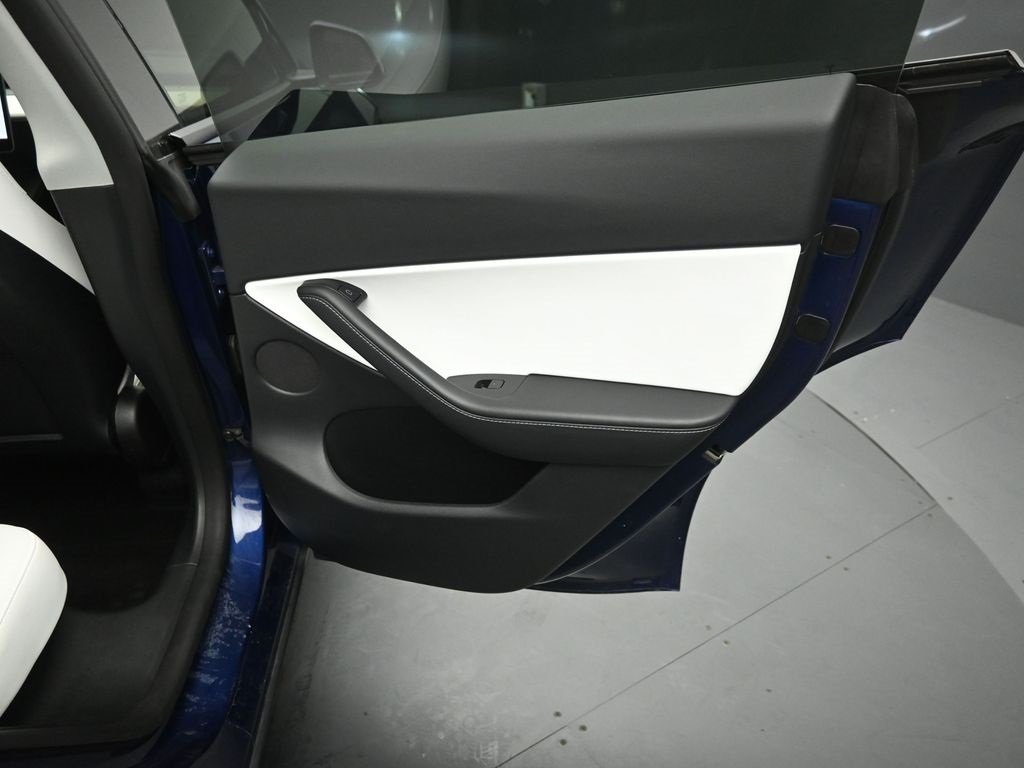 2022 TESLA MODEL Y - Image 21