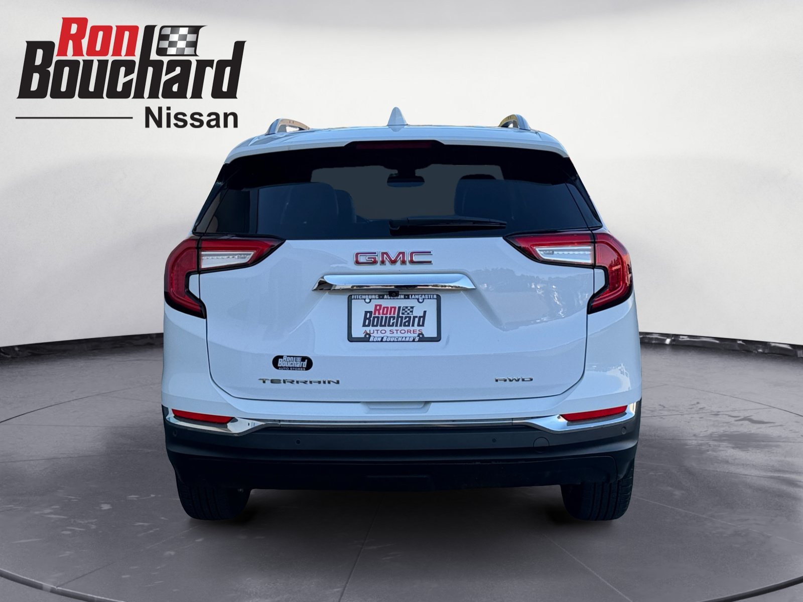 Used 2022 Summit White GMC SLT image 3