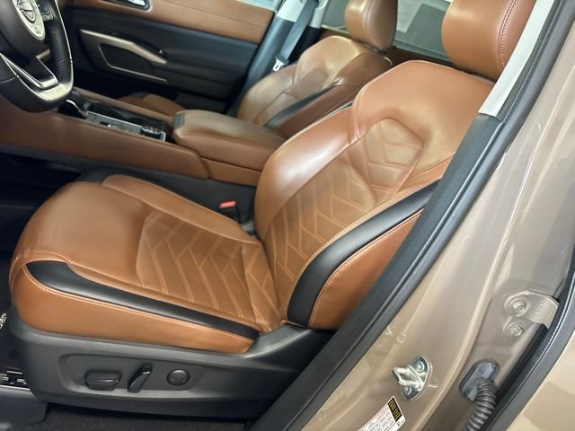 Used 2023 Beige Nissan Platinum image 15