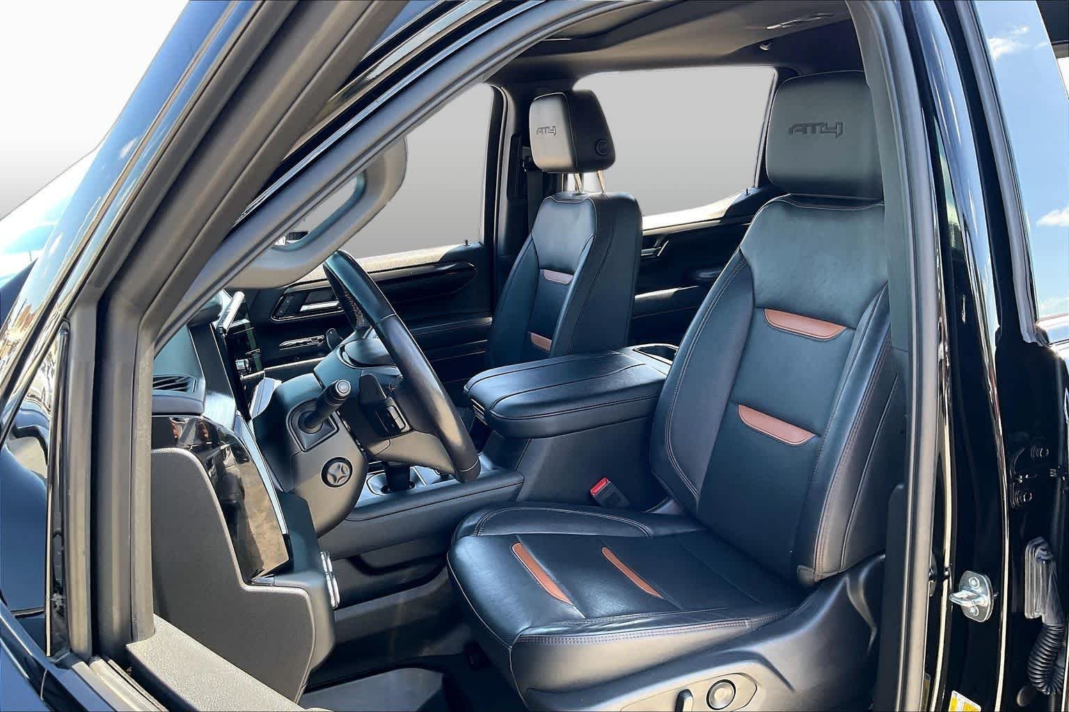 Used 2023 Onyx Black GMC AT4 image 8