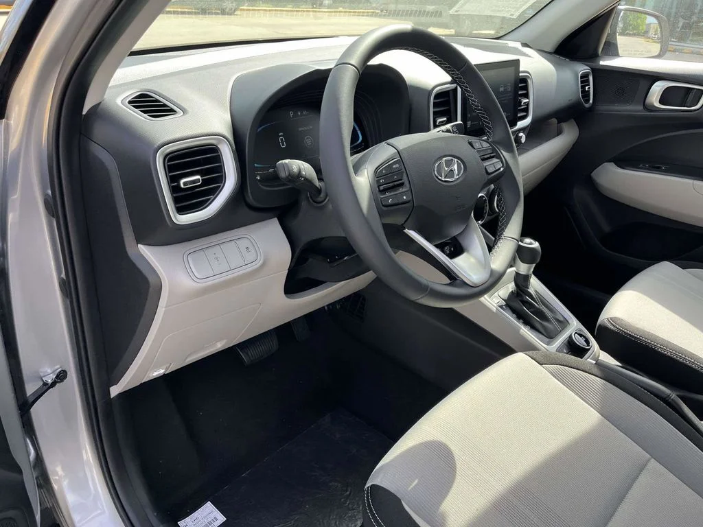 New 2026 Silver Hyundai SEL image 10