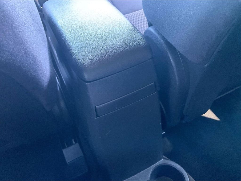 Used 2014 White Jeep Latitude image 25