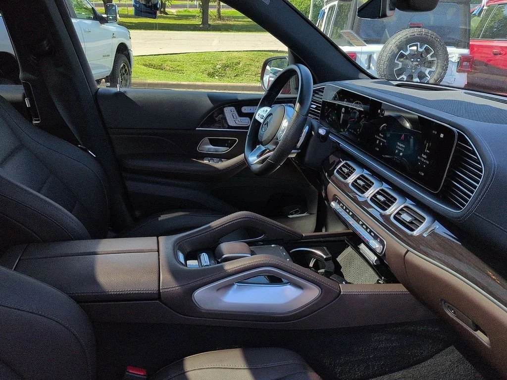 Used 2023 Red Mercedes-Benz GLS 450 image 7