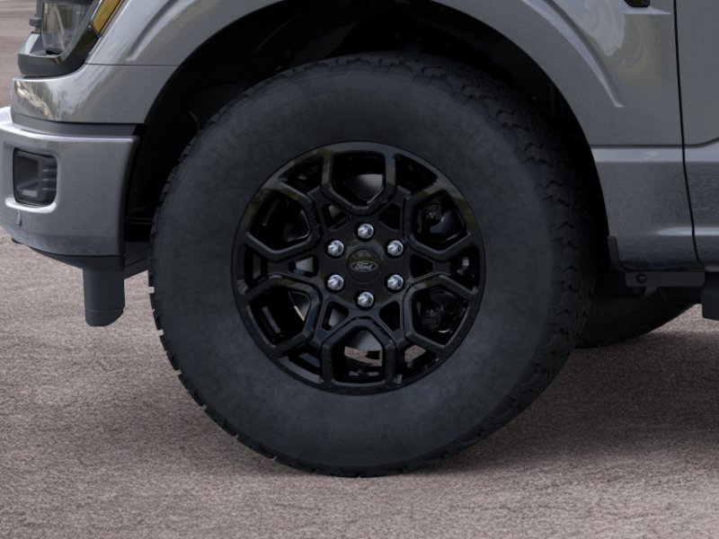 New 2026 Carbonized Gray Metallic Ford XLT image 41
