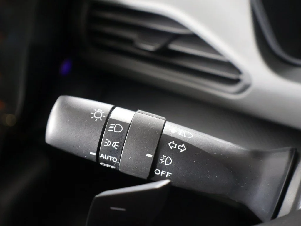 Used 2024 Beige Subaru Limited image 39