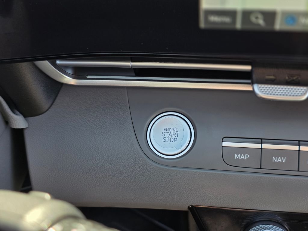 2024 Hyundai Elantra SEL - Photo 32