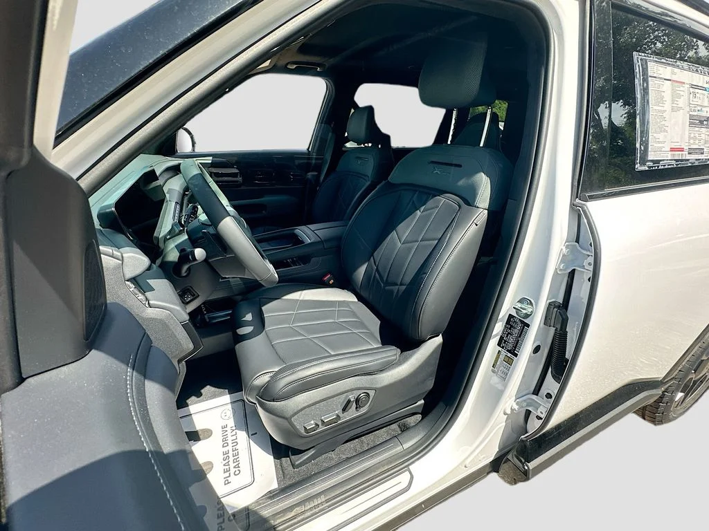 New 2027 Glacial White Kia X-Pro SX Prestige image 22