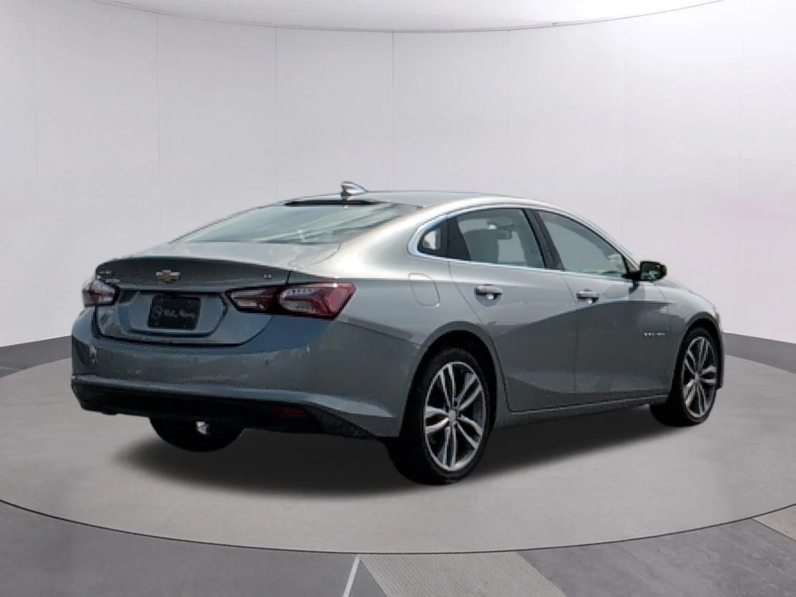 Used 2024 Sterling Gray Metallic Chevrolet LT image 5