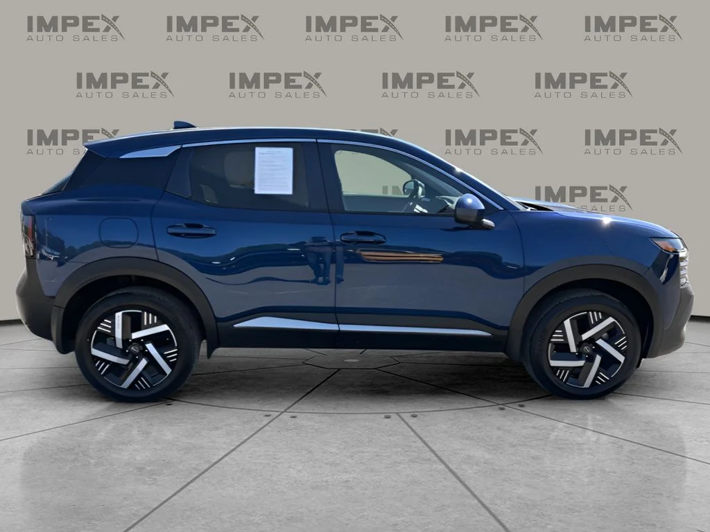 Used 2025 Blue Nissan SV image 6