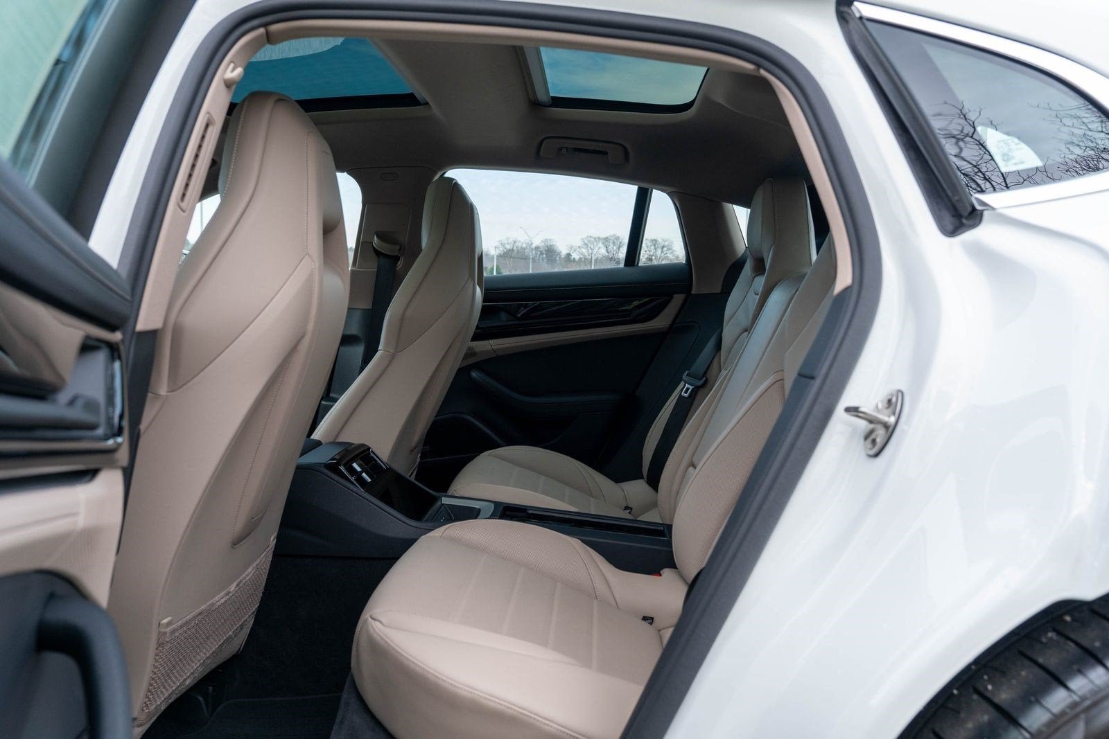 Used 2025 White Porsche  image 33