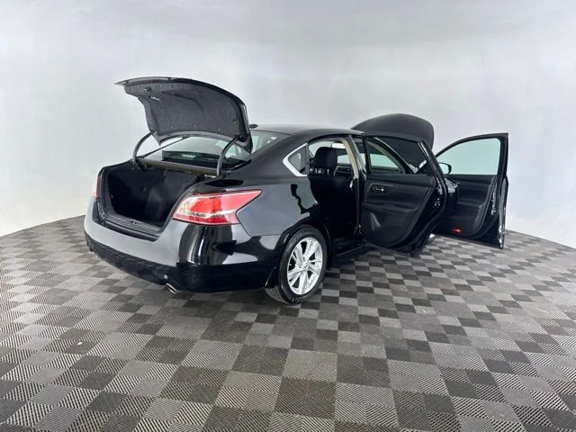Used 2013 Black Nissan 2.5 SL image 17