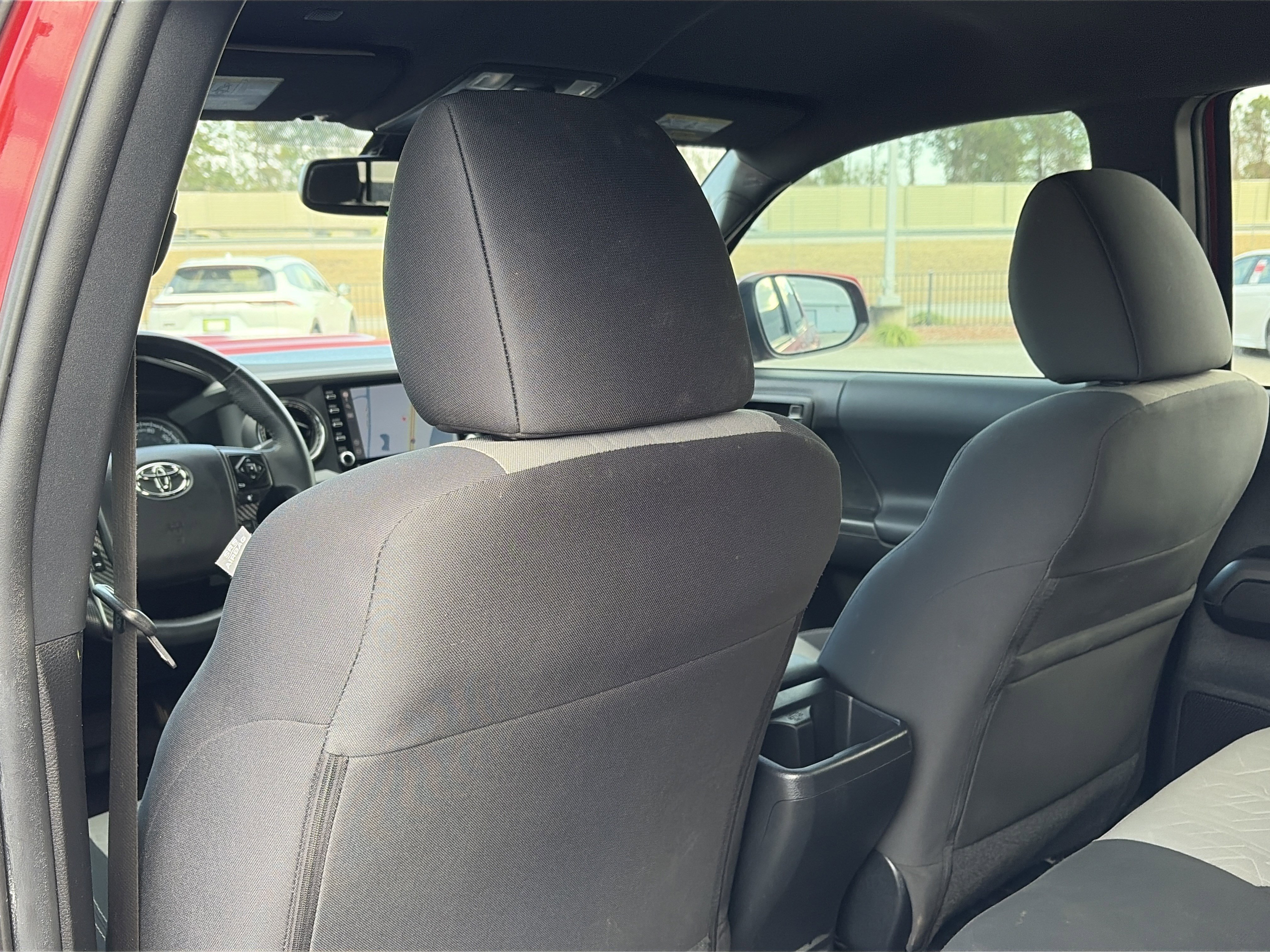 2022 Toyota Tacoma TRD Sport - Photo 18