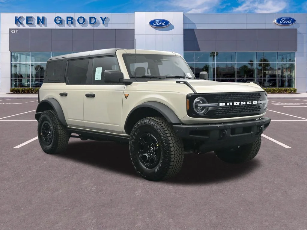 New 2026 Desert Sand Ford Badlands image 1
