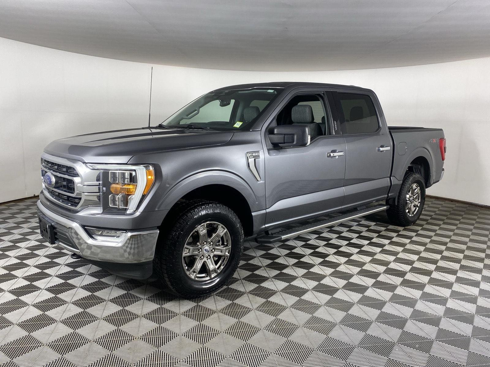 Used 2022 Carbonized Gray Ford XLT image 13
