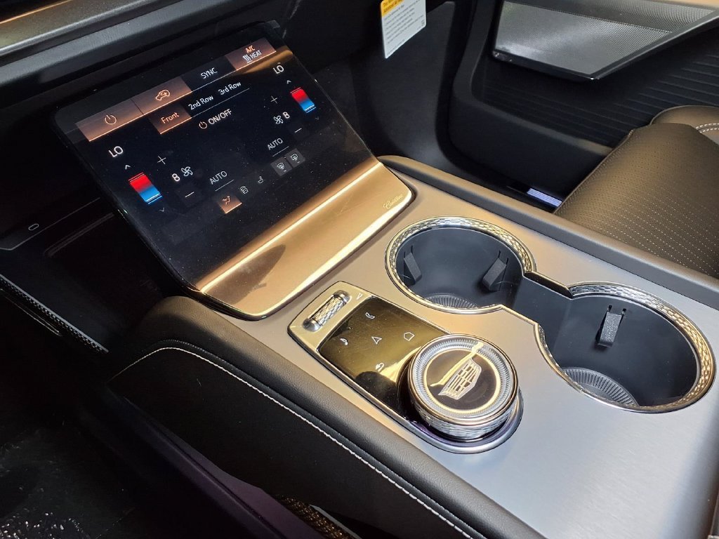 2027 Cadillac VISTIQ Sport - Photo 19
