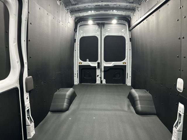 New 2026 Oxford White Ford Cargo Van image 30