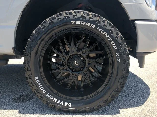 Certified Used 2023 Avalanche Ford XLT image 11