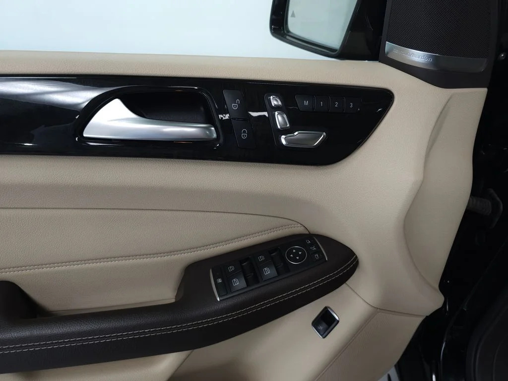 Used 2018 Black Mercedes-Benz GLE 350 image 6