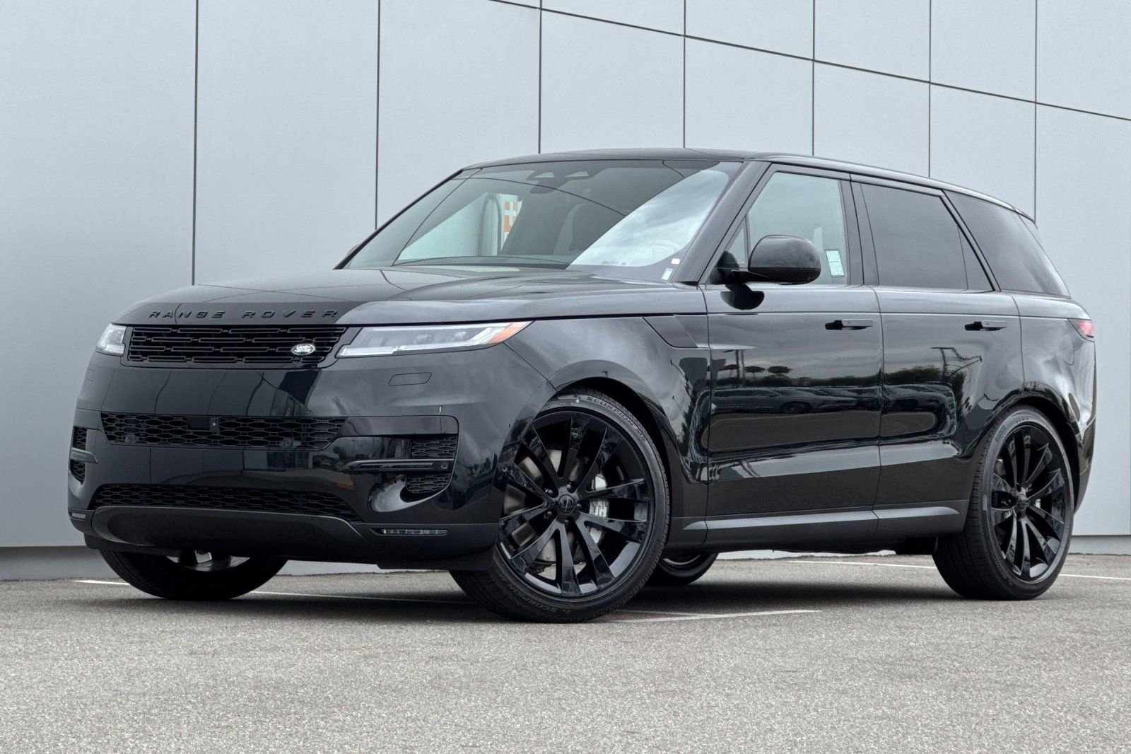 New 2026 Santorini Black Land Rover SE image 1