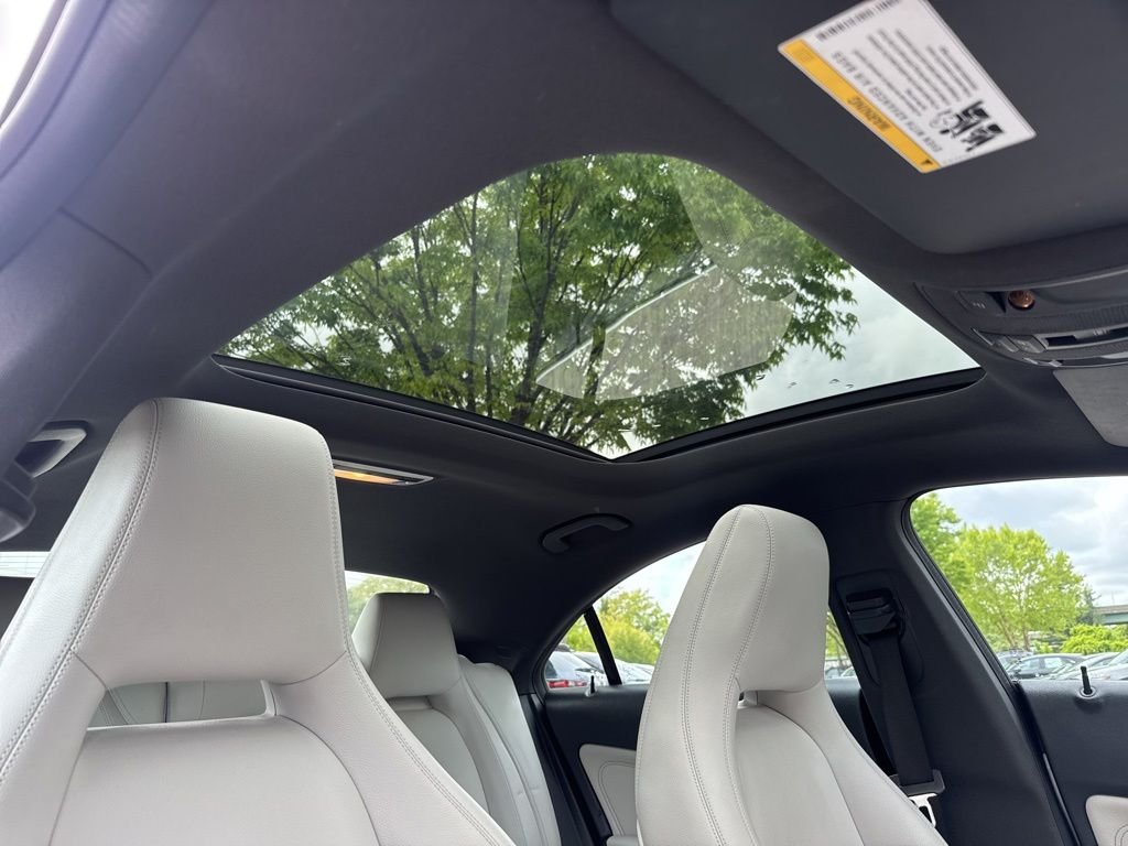 Used 2014 Mountain Gray Metallic Mercedes-Benz CLA 250 image 32