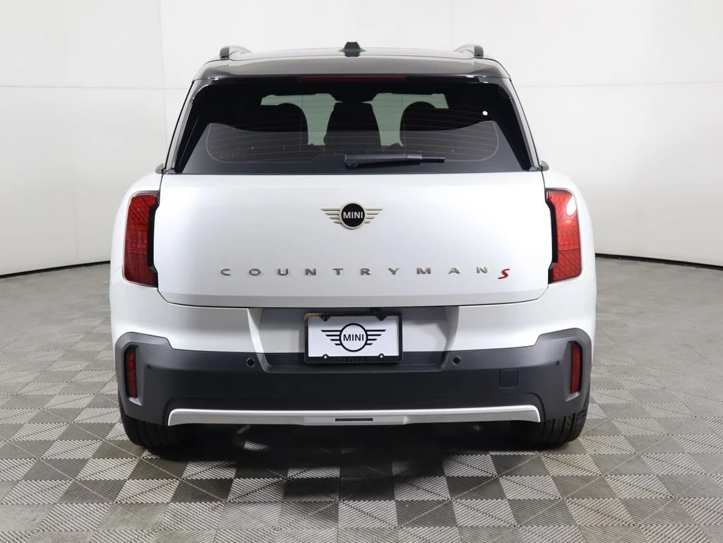 Certified Used 2026 Nanuq White Metallic MINI Signature Plus image 7