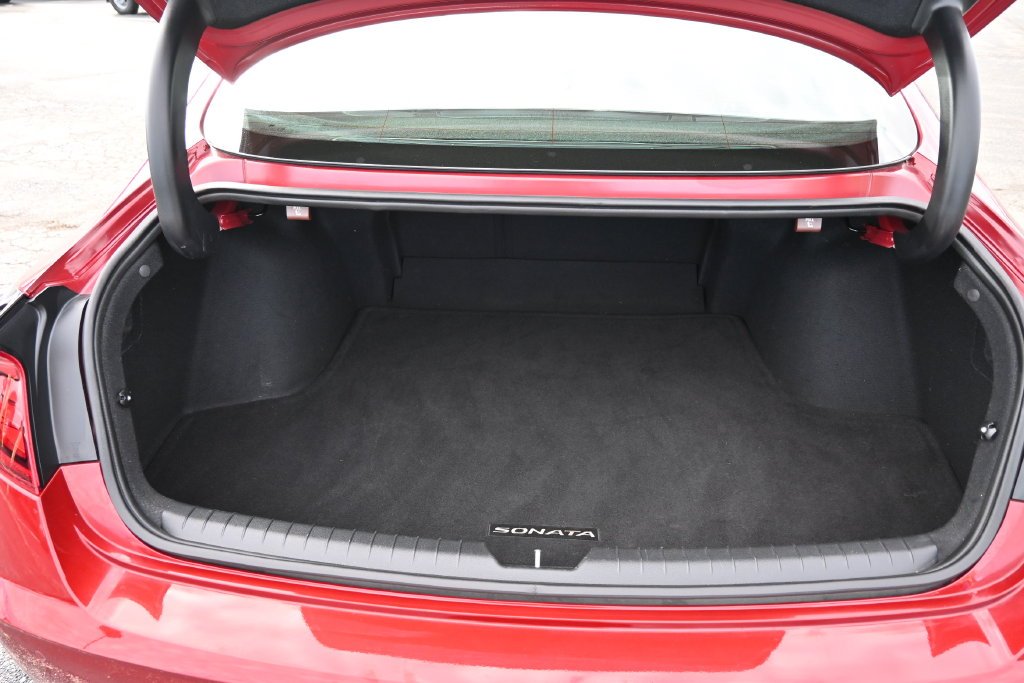 Used 2023 Red Hyundai Limited image 12