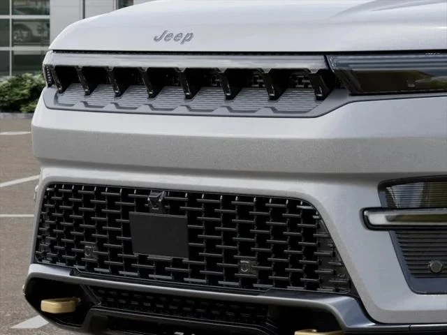 New 2026 Silver-Zynith Exterior Paint Jeep 85th Anniversary image 37