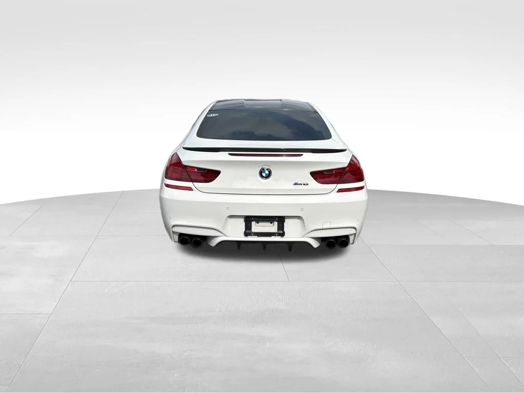 Used 2017 White BMW Competition image 4