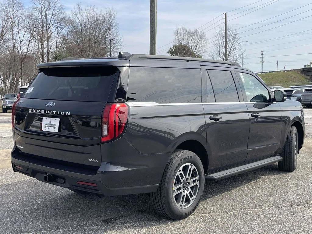 New 2026 Dark Matter Gray Metallic Ford MAX Active image 3