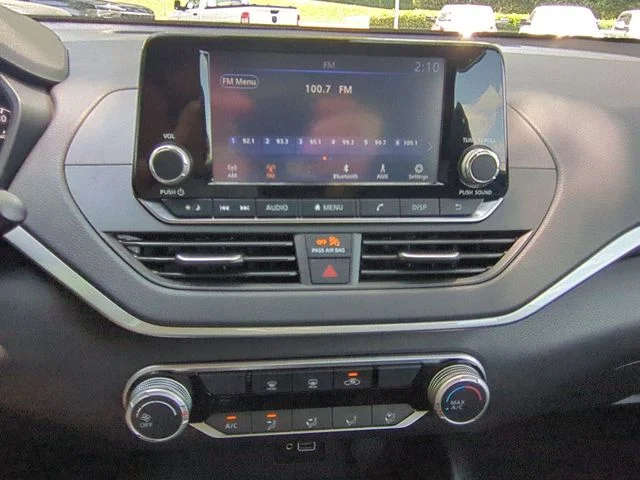 Used 2024 Silver Nissan 2.5 S image 23